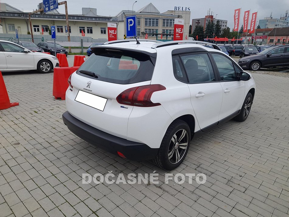 Peugeot 2008 1.2PT 