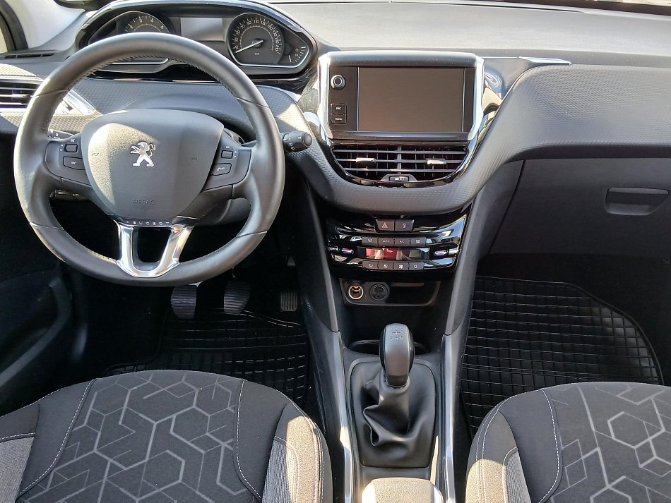 Peugeot 2008 1.2PT 