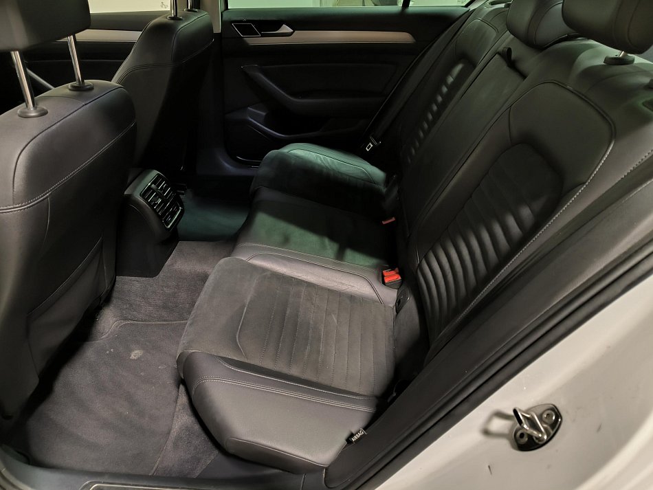 Volkswagen Passat 2.0 TDi Highline