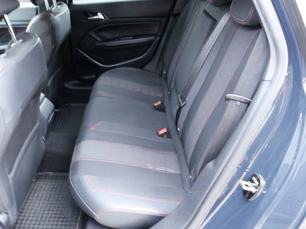 Peugeot 308 1.5 HDi 
