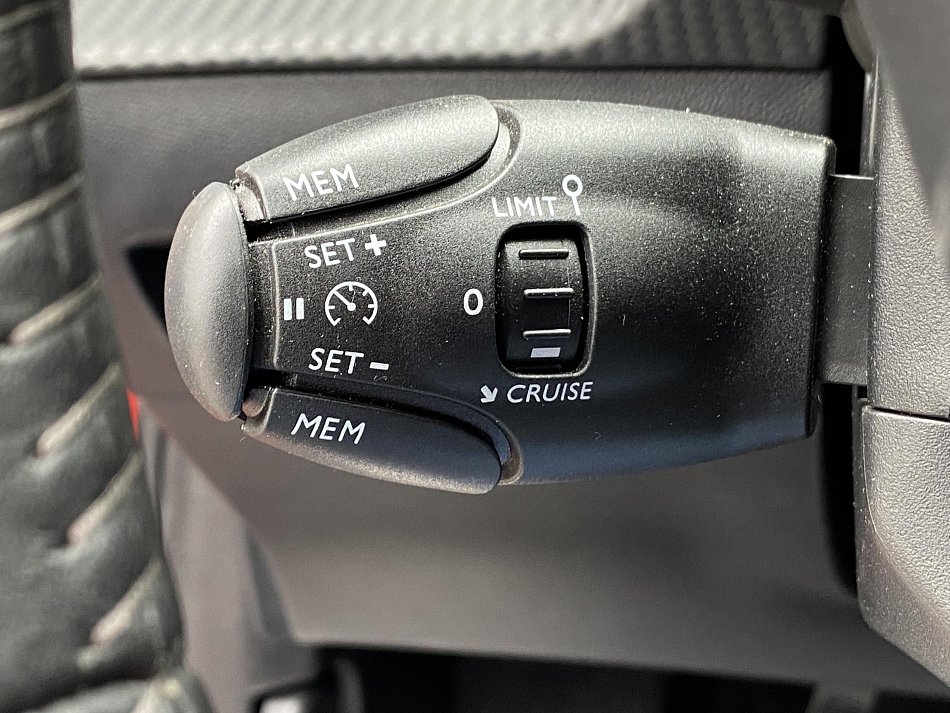 Peugeot 208 1.2 PT Allure
