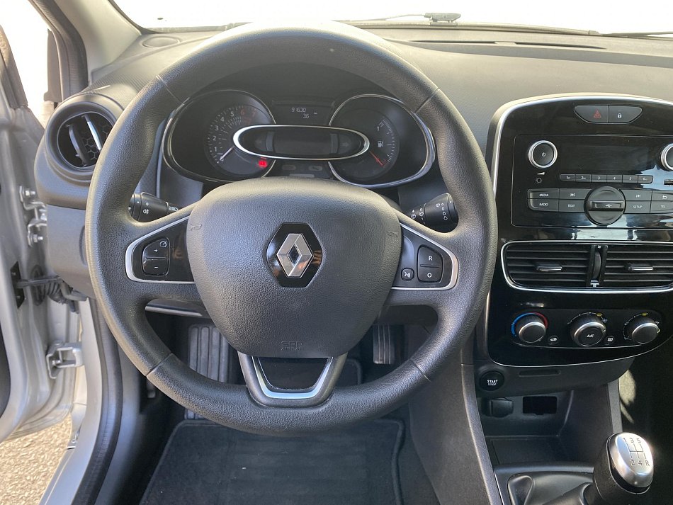Renault Clio 1.2i 