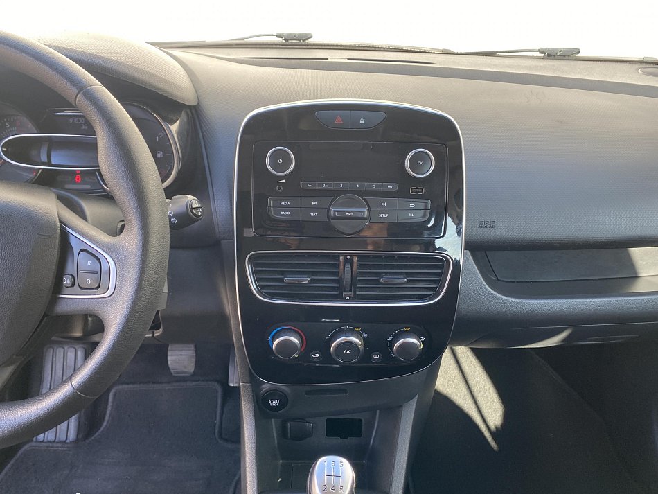 Renault Clio 1.2i 