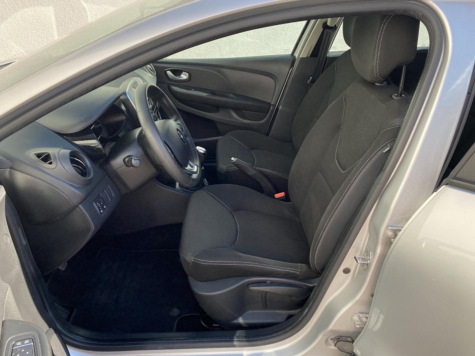 Renault Clio 1.2i 