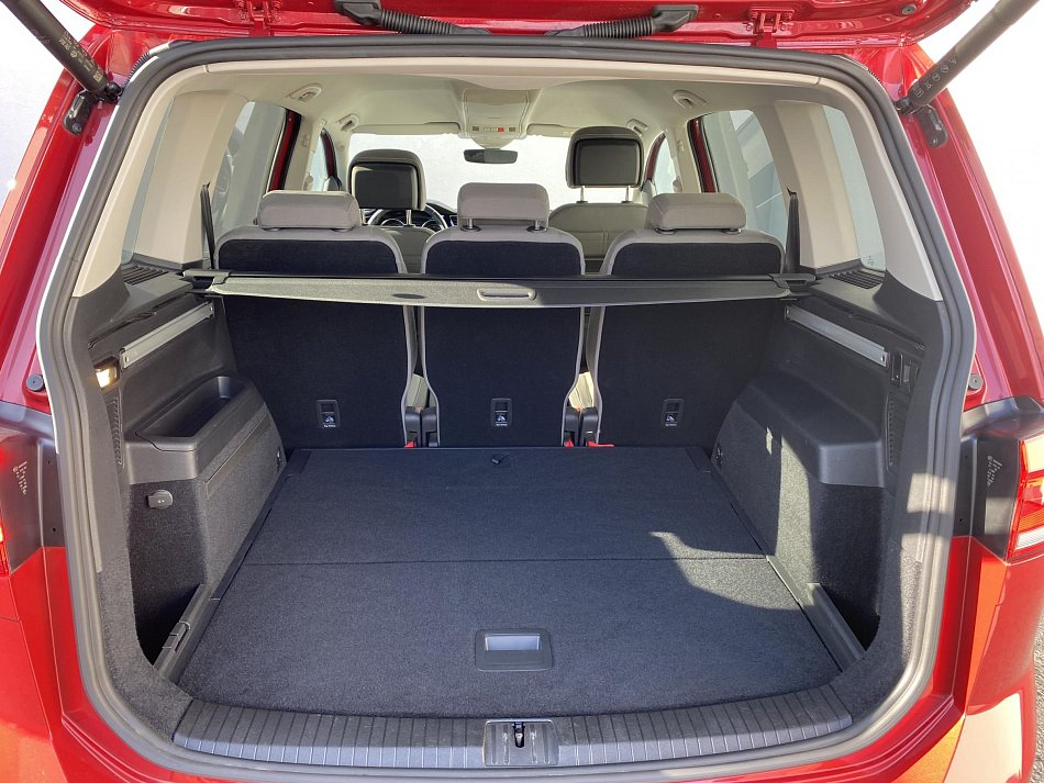 Volkswagen Touran 1.5 TSi Highline