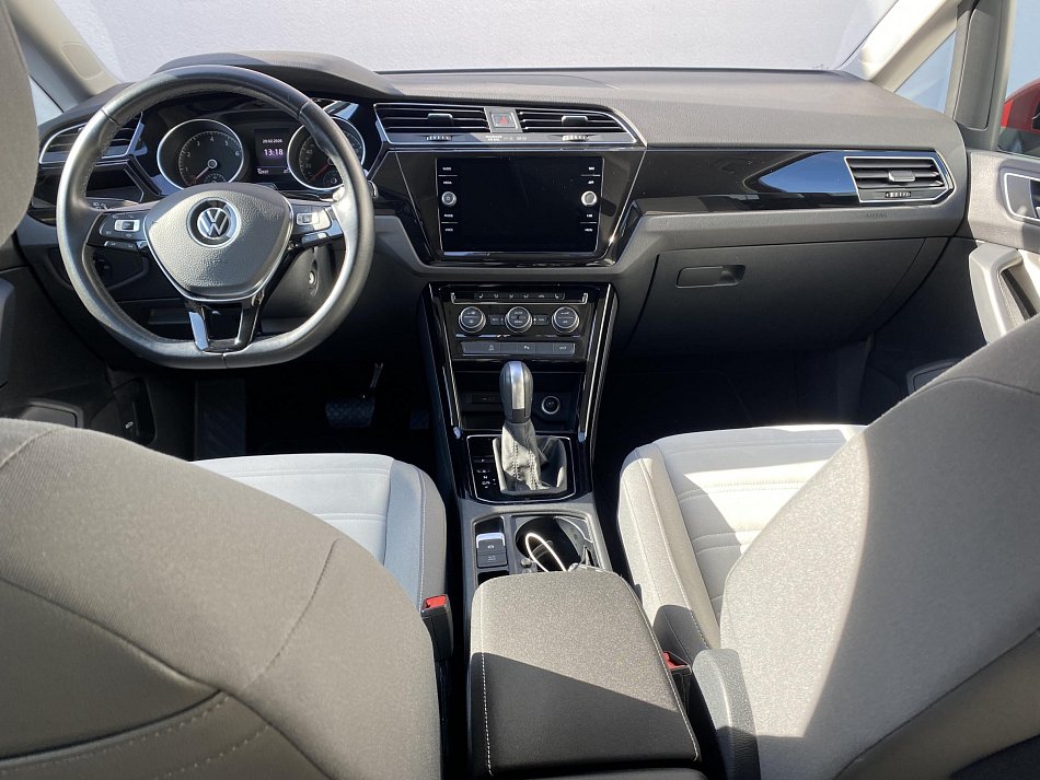 Volkswagen Touran 1.5 TSi Highline