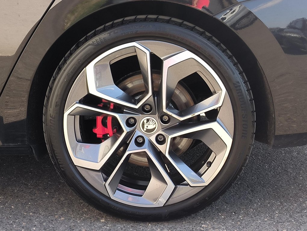 Škoda Octavia IV 2.0 TSi RS