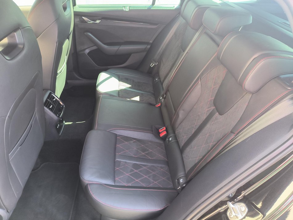 Škoda Octavia IV 2.0 TSi RS