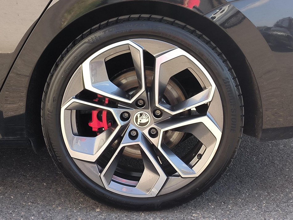 Škoda Octavia IV 2.0 TSi RS