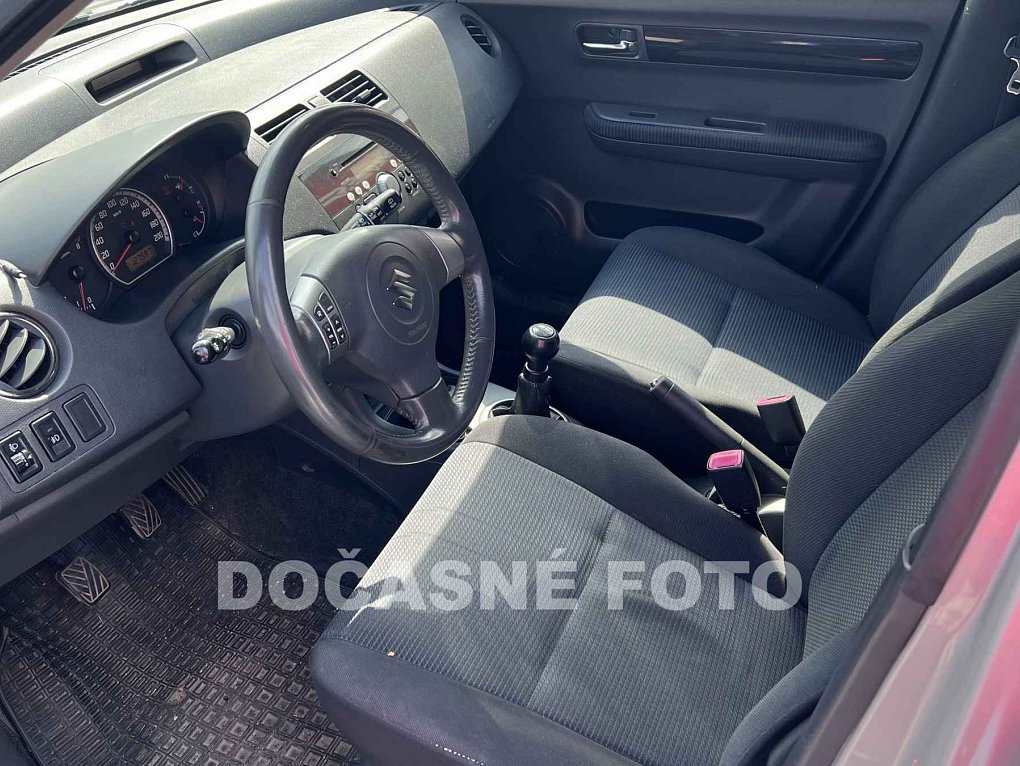 Suzuki Swift 1.3i 