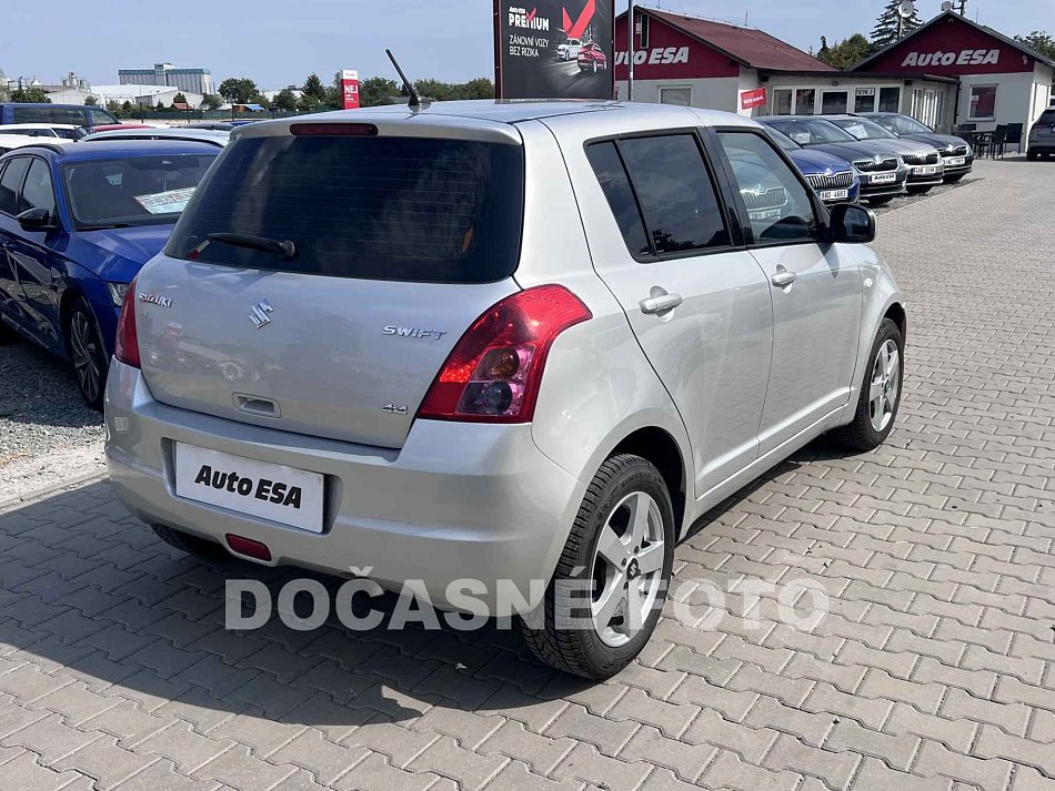Suzuki Swift 1.3i 