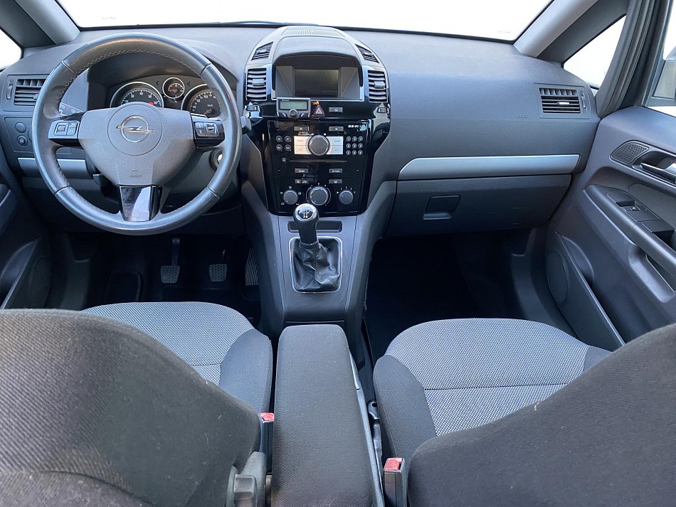 Opel Zafira 1.6 16V Edition 7míst