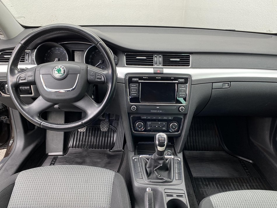 Škoda Superb II 2.0 TDi Ambition