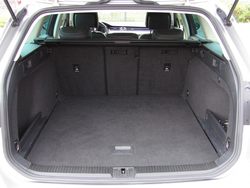 Volkswagen Passat 2.0 TDi Highline