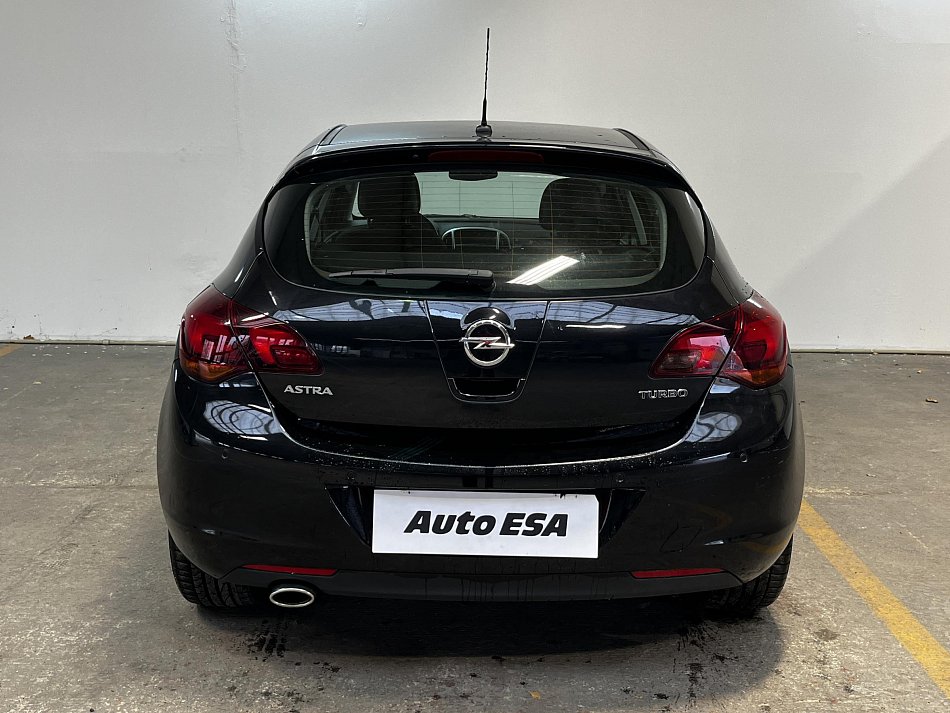 Opel Astra 1.6T Sport
