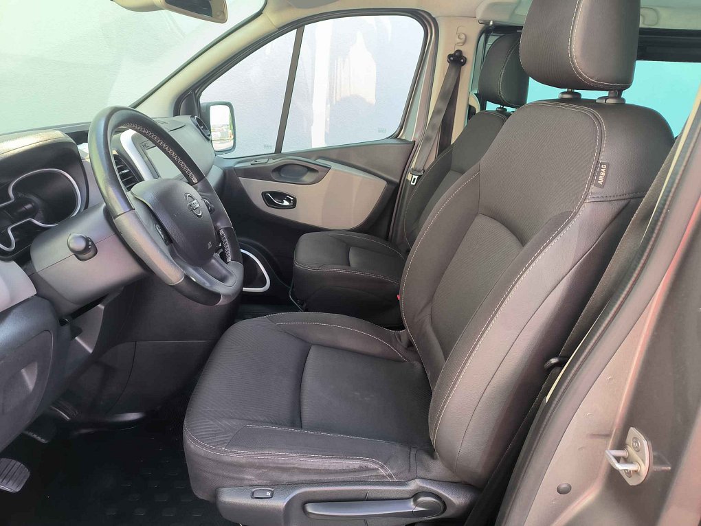 Nissan NV300 1.6dCi  L2H1 8míst
