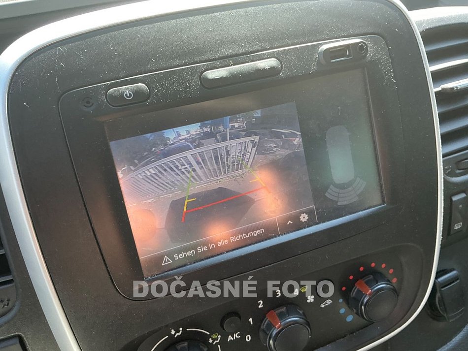 Nissan NV300 1.6dCi  L2H1 8míst