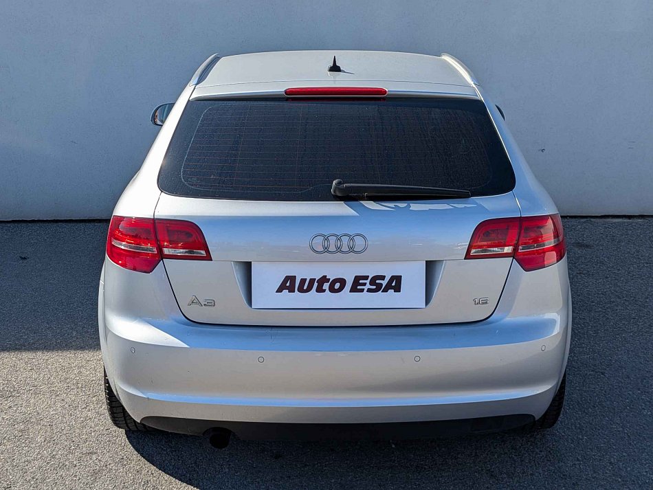 Audi A3 1.6i 