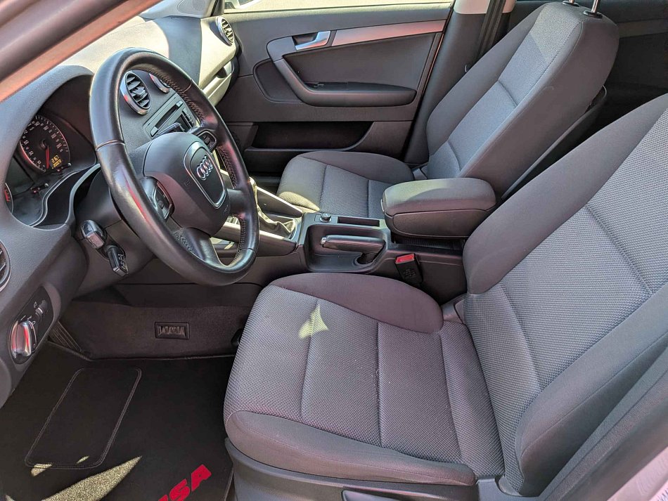 Audi A3 1.6i 