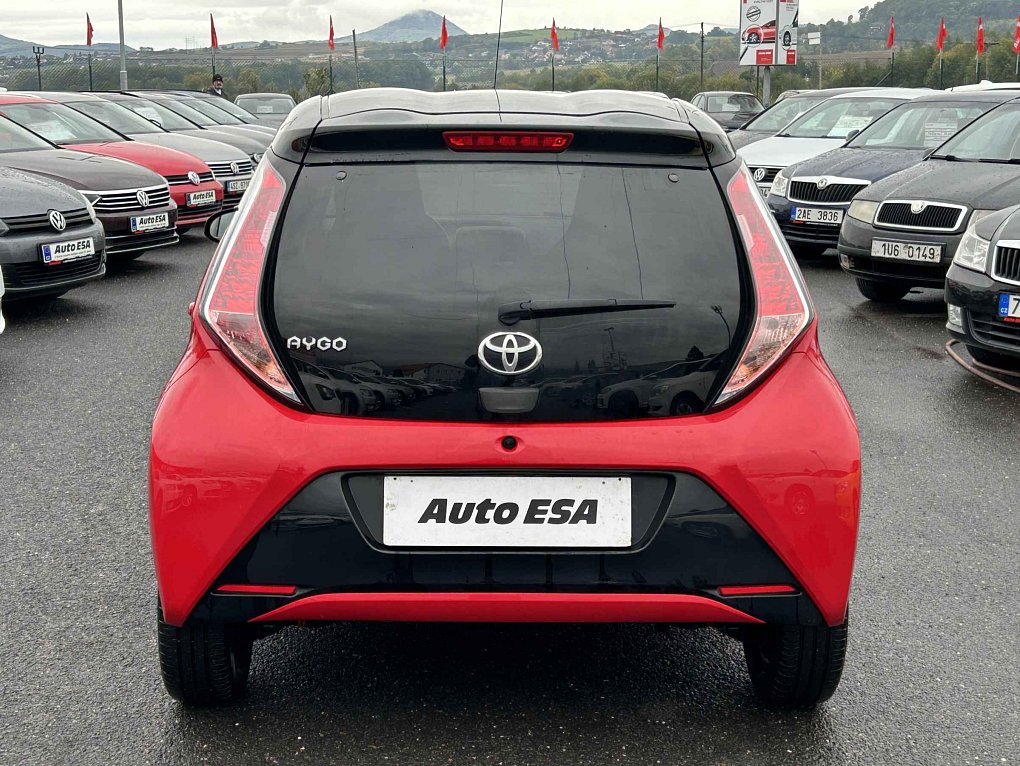 Toyota Aygo 1.0i 