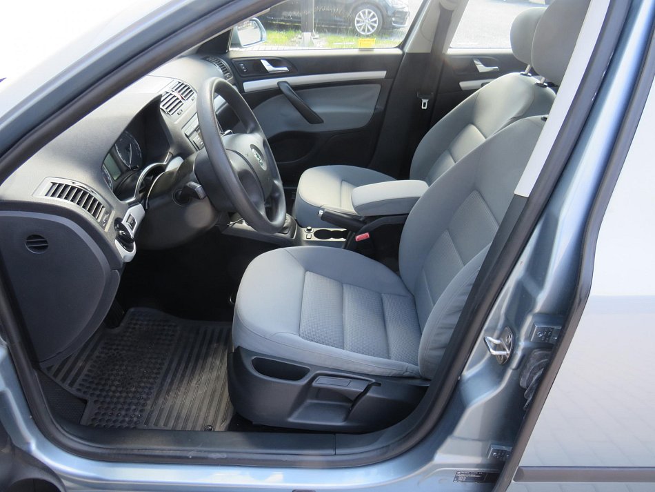 Škoda Octavia II 2.0FSi Ambiente