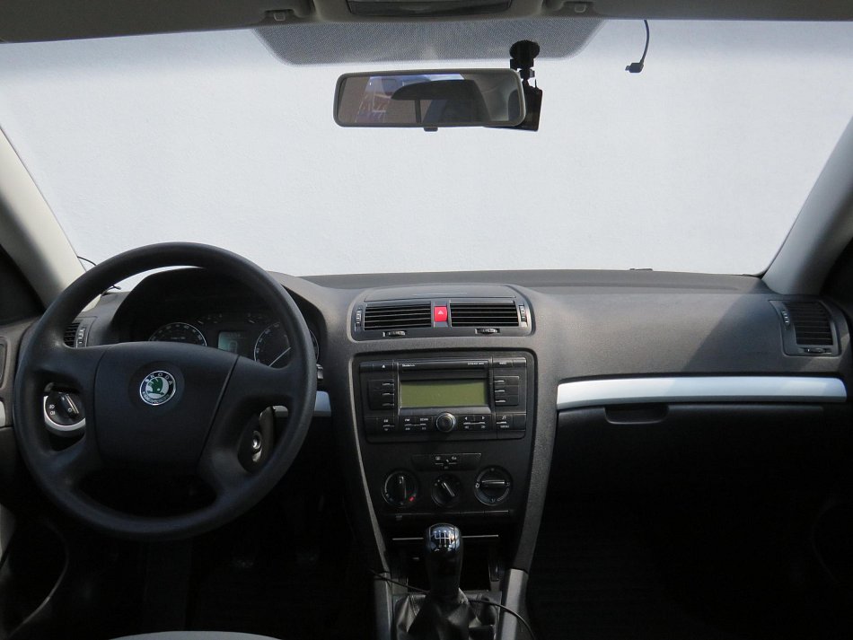 Škoda Octavia II 2.0FSi Ambiente