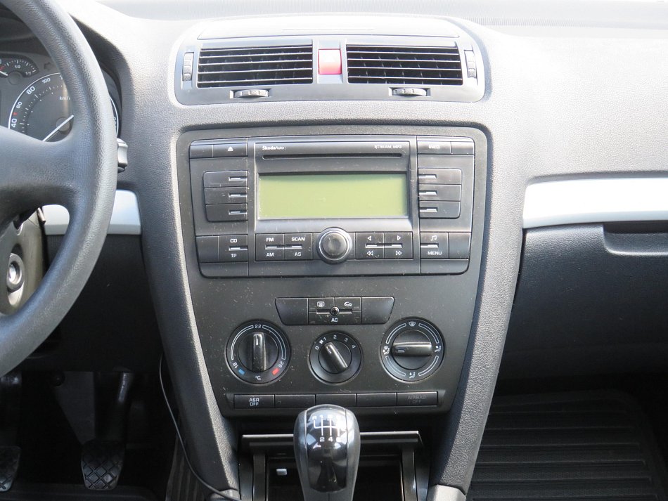 Škoda Octavia II 2.0FSi Ambiente