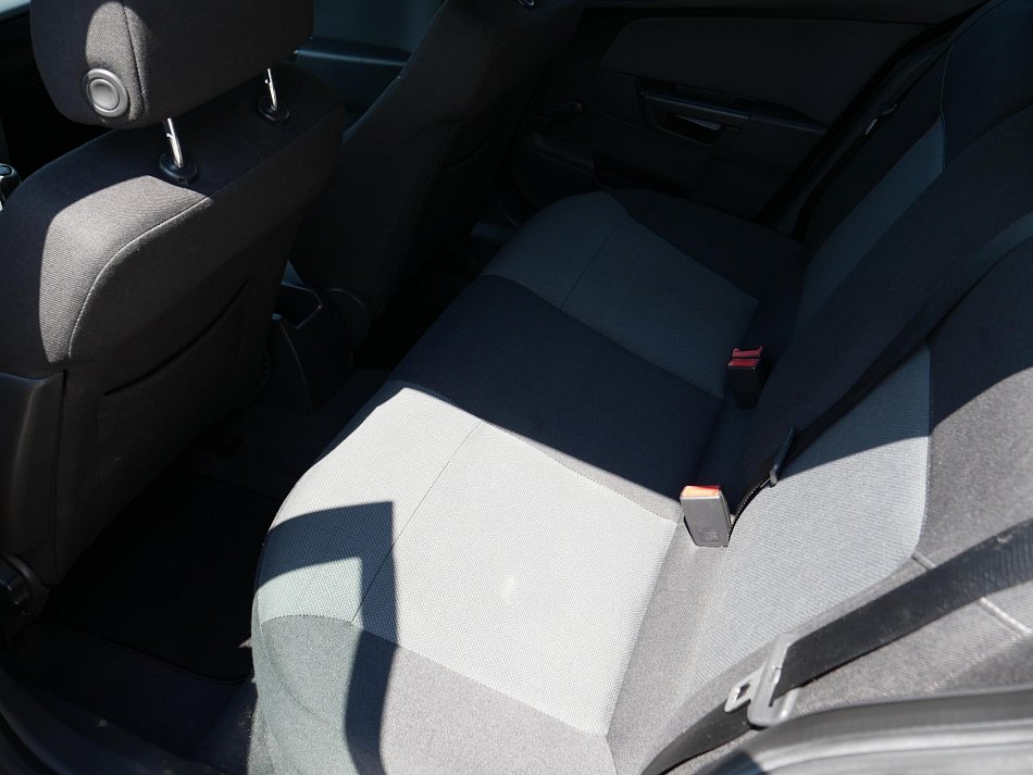 Opel Astra 1.6i 