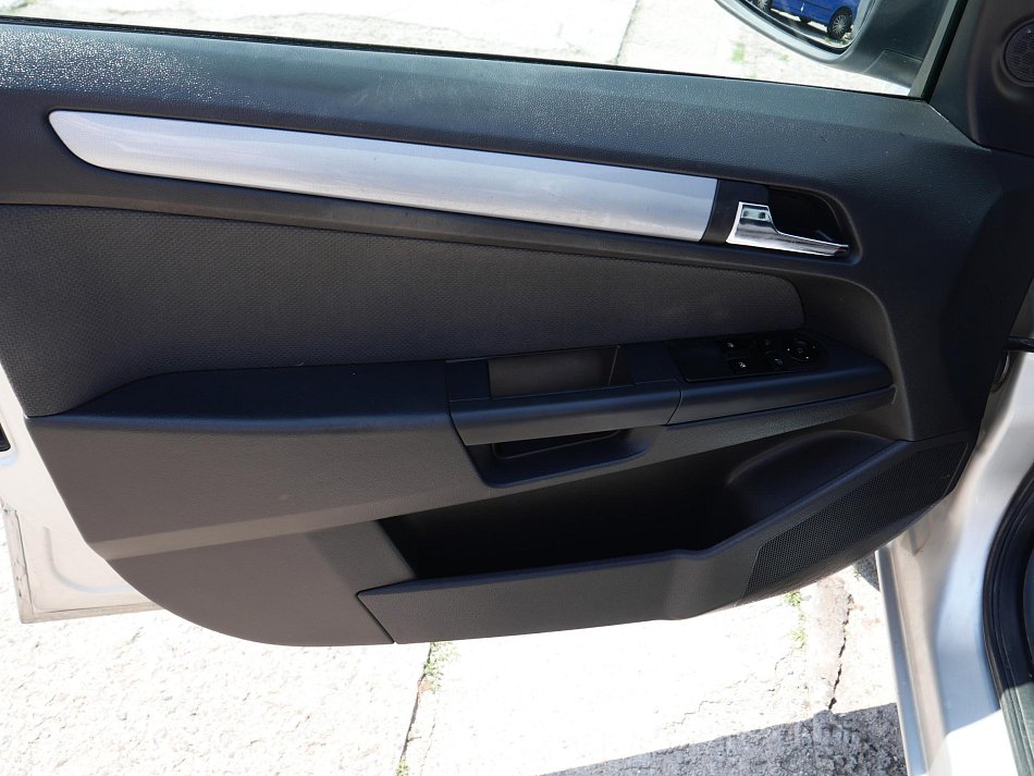 Opel Astra 1.6i 