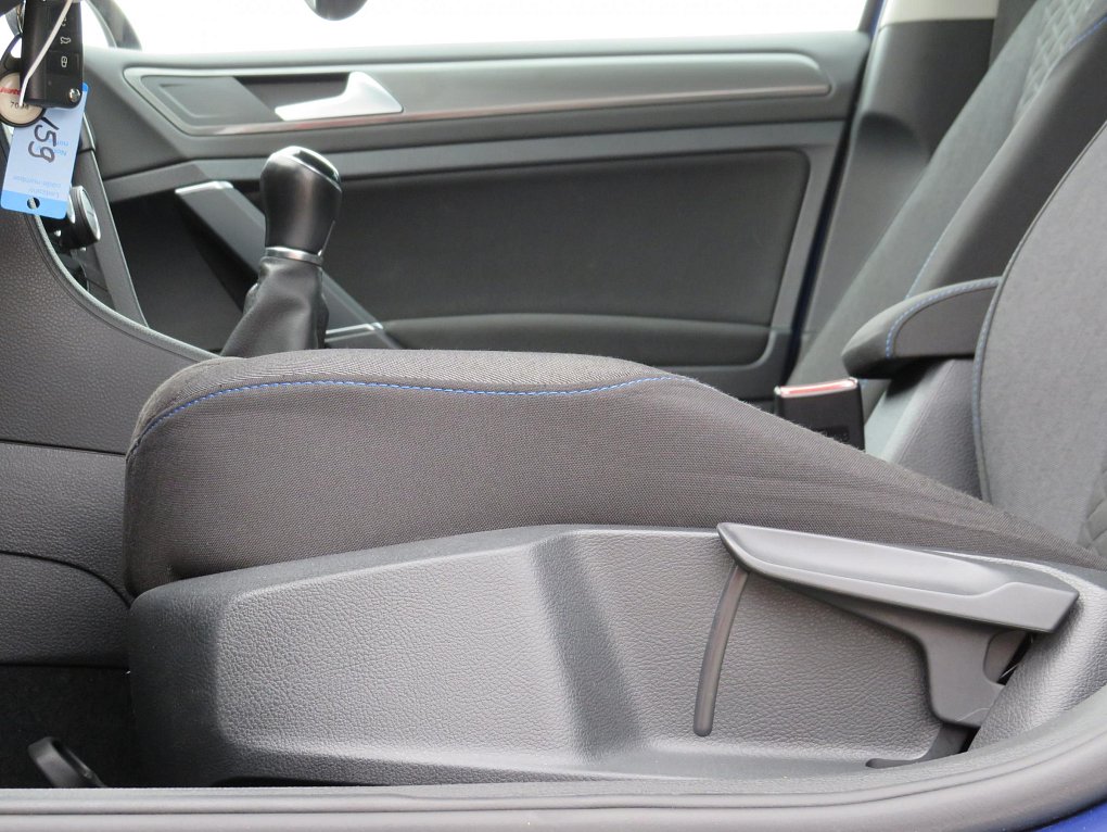 Volkswagen Golf 2.0TDi 