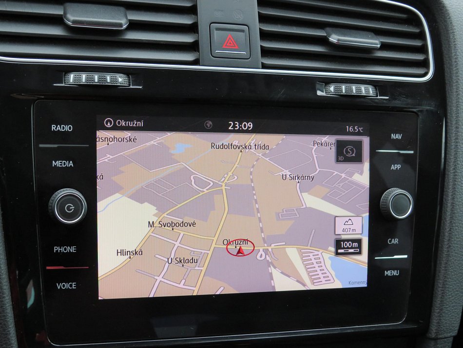 Volkswagen Golf 2.0 TDi 