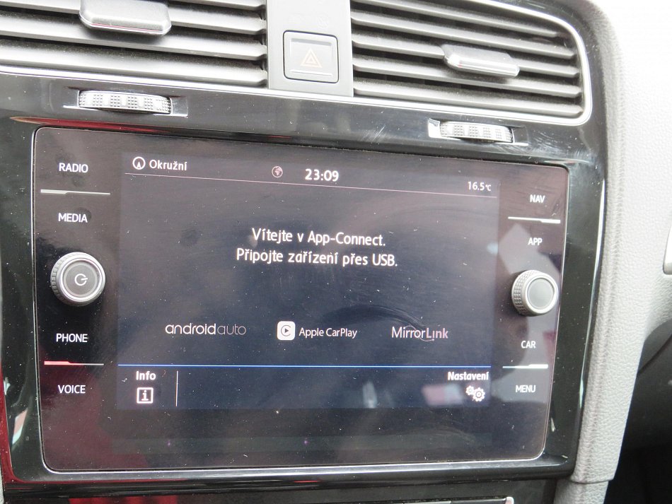 Volkswagen Golf 2.0 TDi 