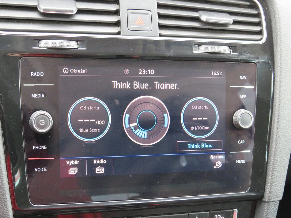 Volkswagen Golf 2.0 TDi 