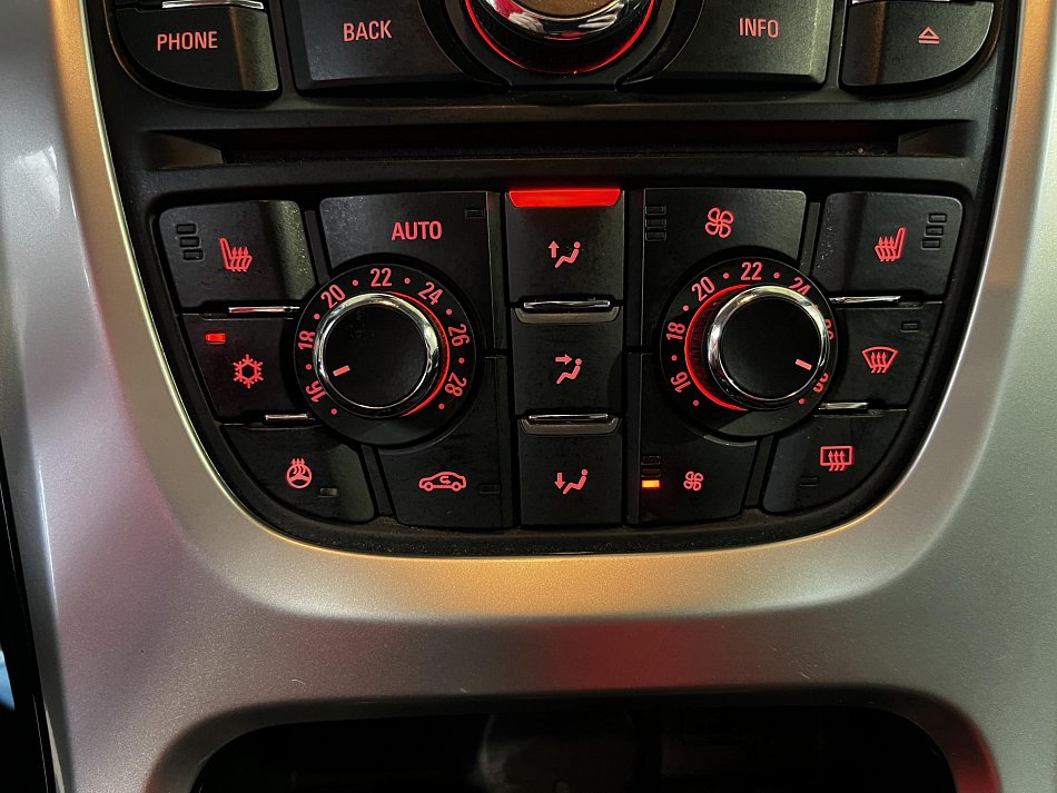 Opel Astra 1.6T Sport