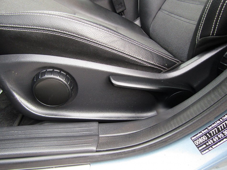 Mercedes-Benz Třída A 1.6i  A180