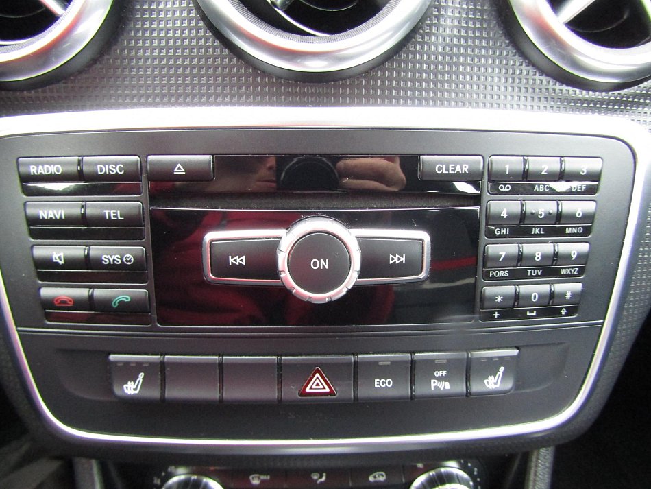 Mercedes-Benz Třída A 1.6i  A180