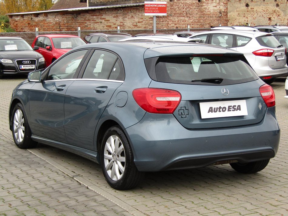 Mercedes-Benz Třída A 1.6i  A180