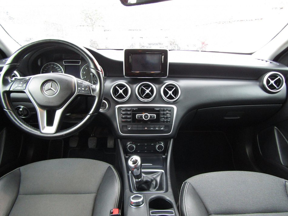 Mercedes-Benz Třída A 1.6i  A180