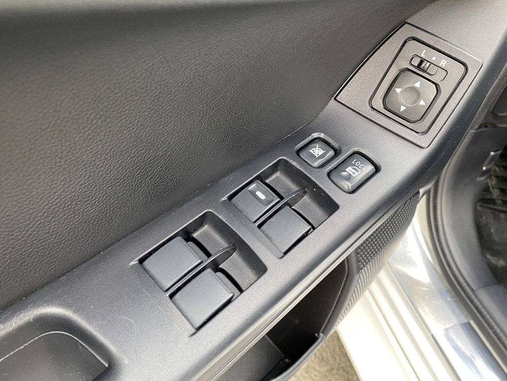 Mitsubishi Lancer 1.6 MiVEC 