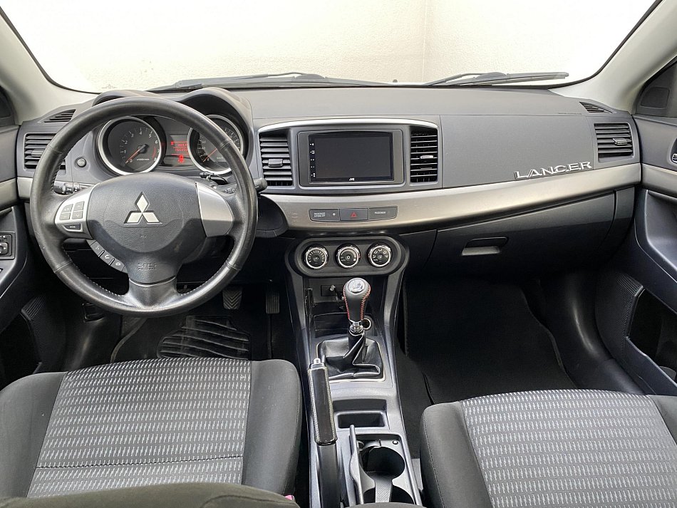 Mitsubishi Lancer 1.6 MiVEC 