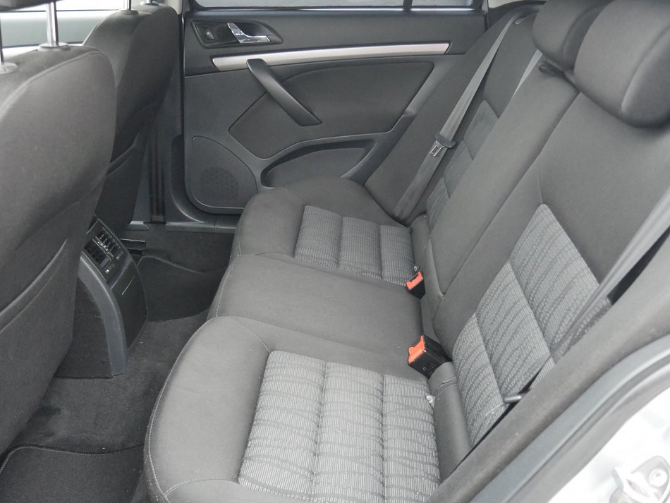 Škoda Octavia II 2.0TDi Elegance