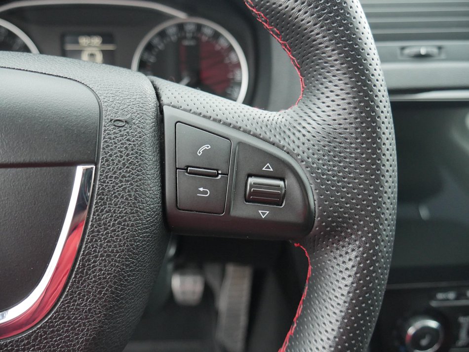 Škoda Octavia II 2.0TDi Elegance