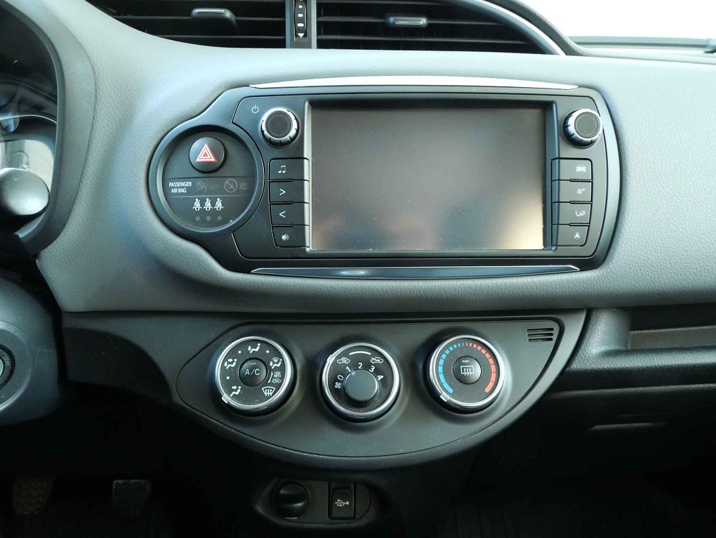 Toyota Yaris 1.3i 