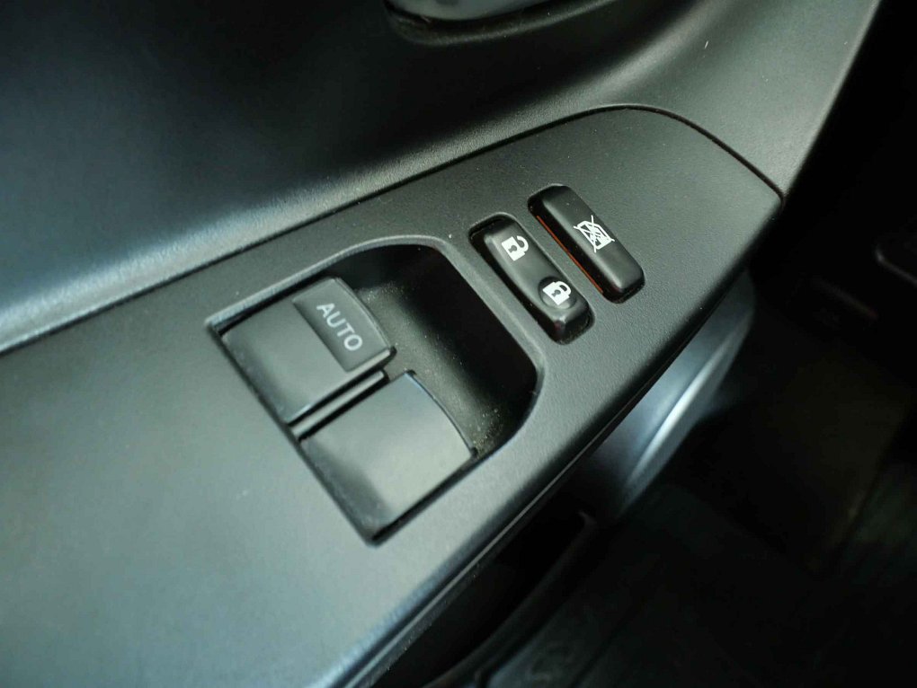 Toyota Yaris 1.3i 