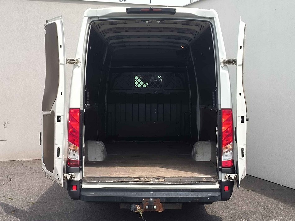 Iveco Daily 2.3D  35S16 L4