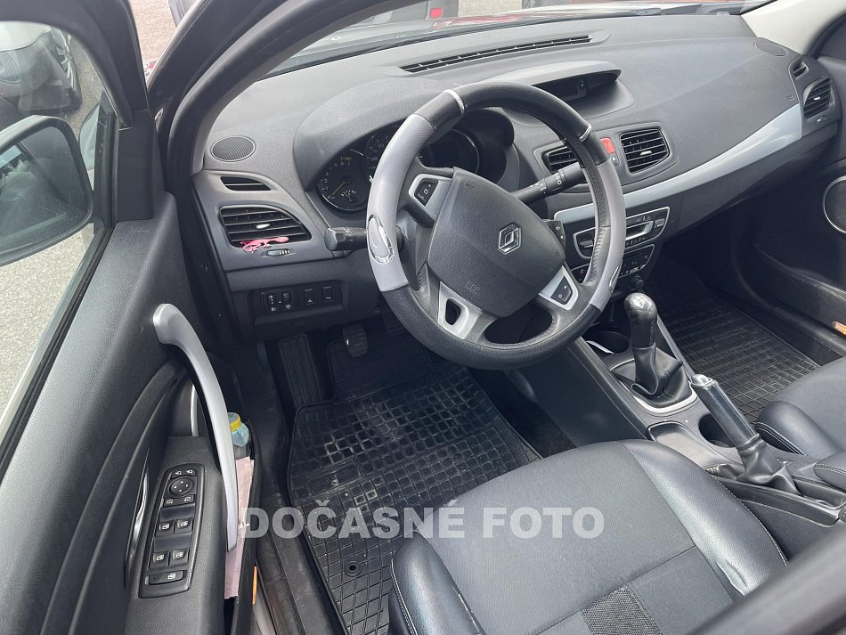 Renault Fluence 1.6i 
