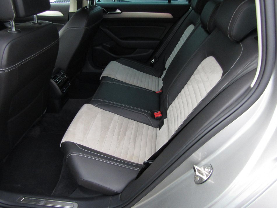 Volkswagen Passat 2.0 TDi Highline