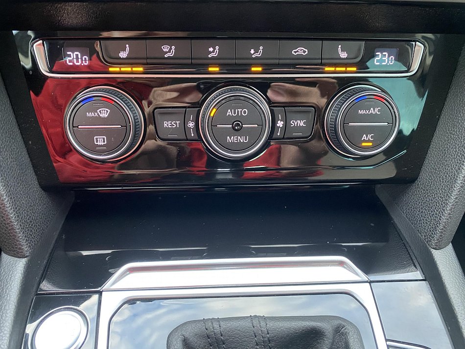 Volkswagen Passat 2.0 TDi Highline