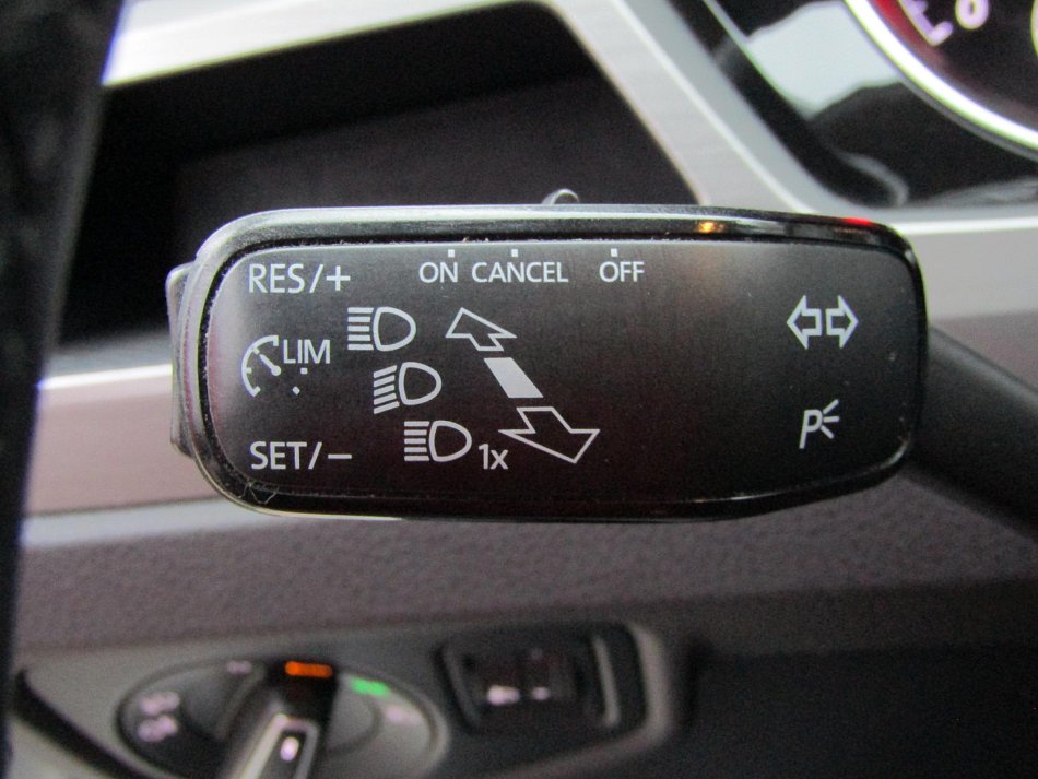 Volkswagen Touran 2.0TDi 