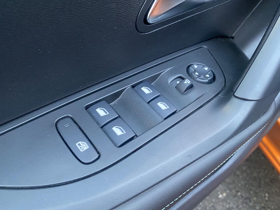 Peugeot 2008 1.2PT Allure